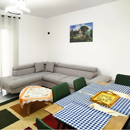 Апартаменты Spacious Comfortable Дуррес