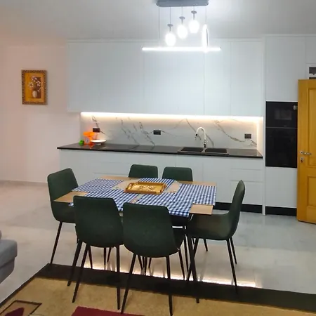 Lägenhet Spacious Comfortable