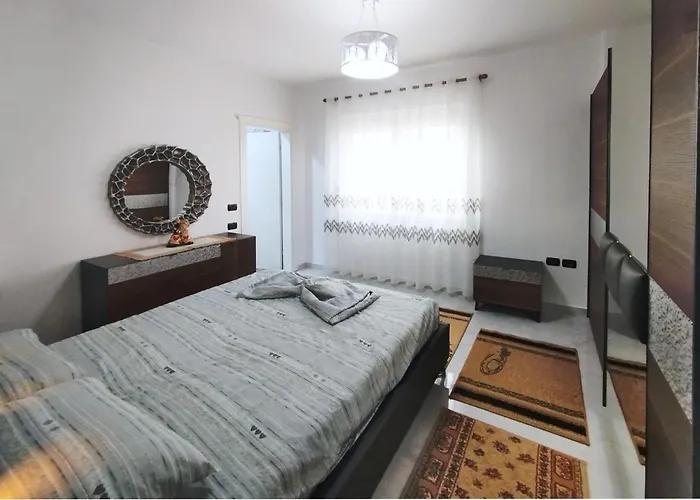 Spacious Comfortable Lägenhet Durrës